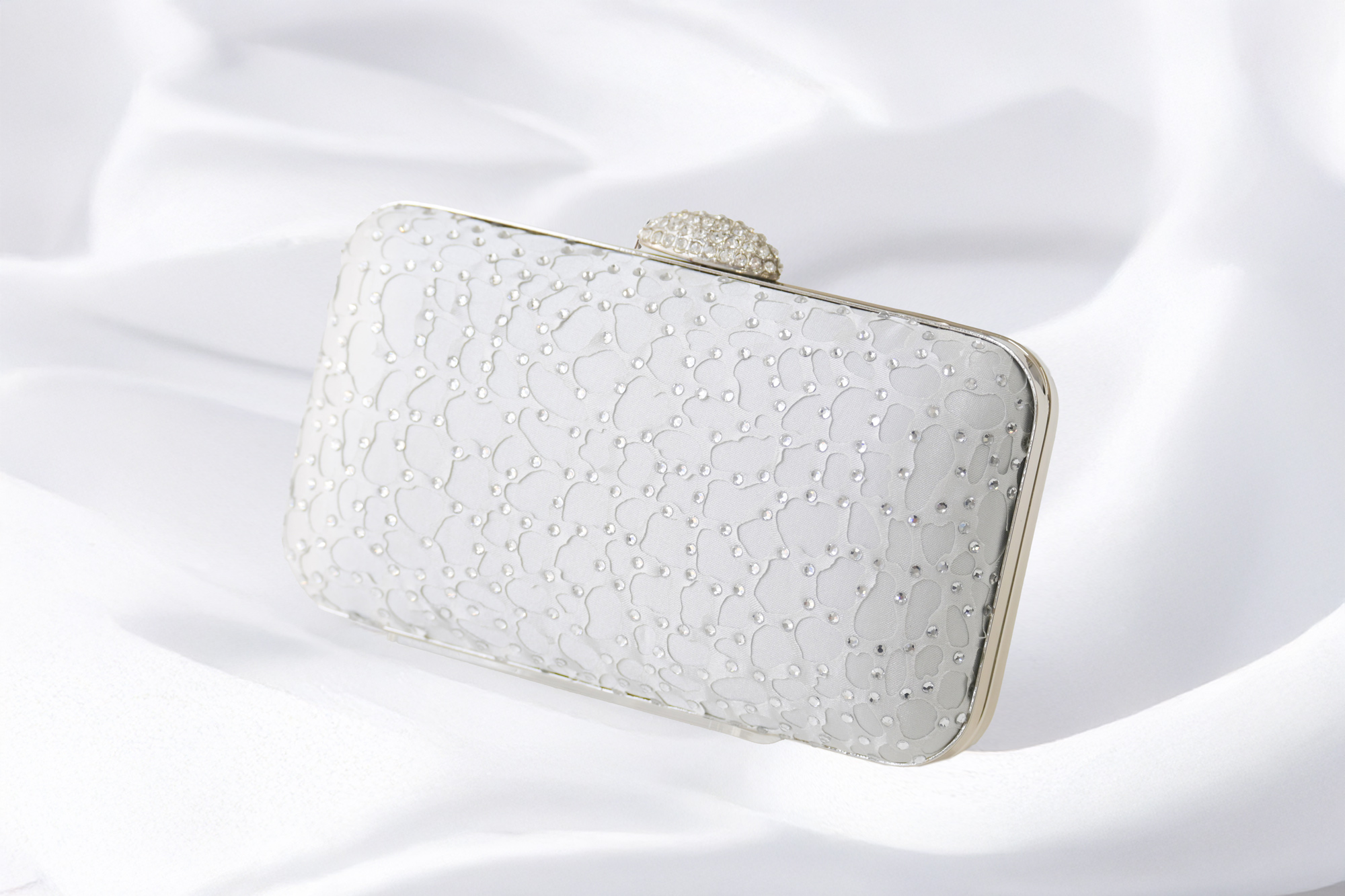 パーティバッグ B-77ネイビー お母様 結婚式ドレスに合うお洒落なクラッチバッグ 上品で綺麗な明るい色【アクセサリーレンタル】