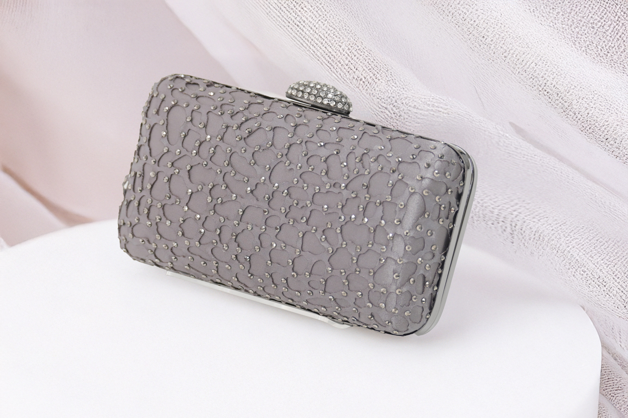 パーティバッグ B-77ネイビー お母様 結婚式ドレスに合うお洒落なクラッチバッグ 上品で綺麗な紺色【アクセサリーレンタル】